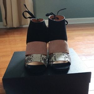 Coach gorgeous snakeskin suede tie chunky heels